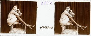 E1426 desnudo